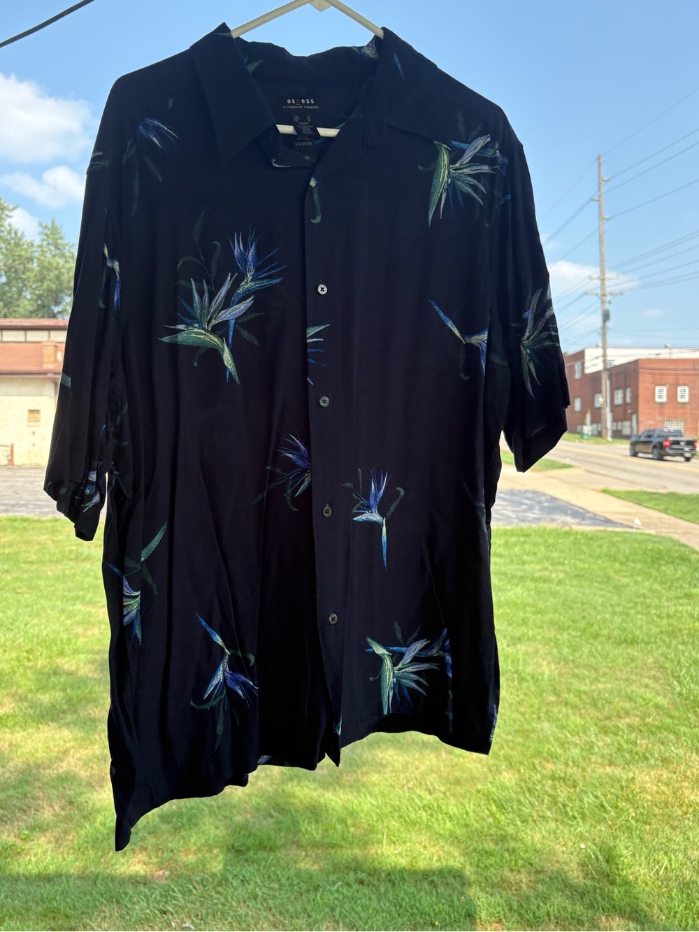 Axcess Black Short-Sleeve Shirt Jacket with Blue and Green Tropical Print